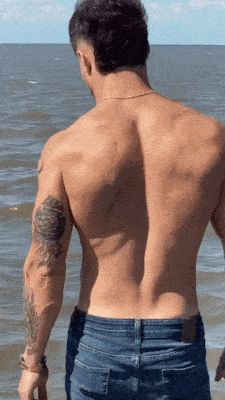 shirtless (72).gif