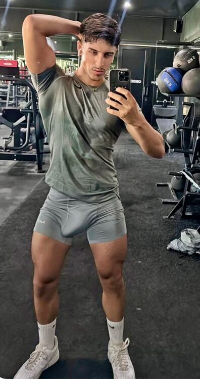 xxxgym bulge.jpeg