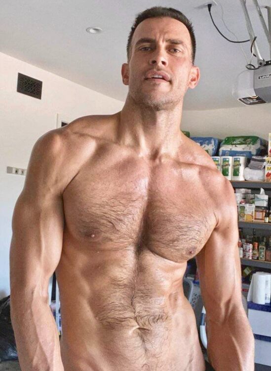 xxxhairy stud.jpg