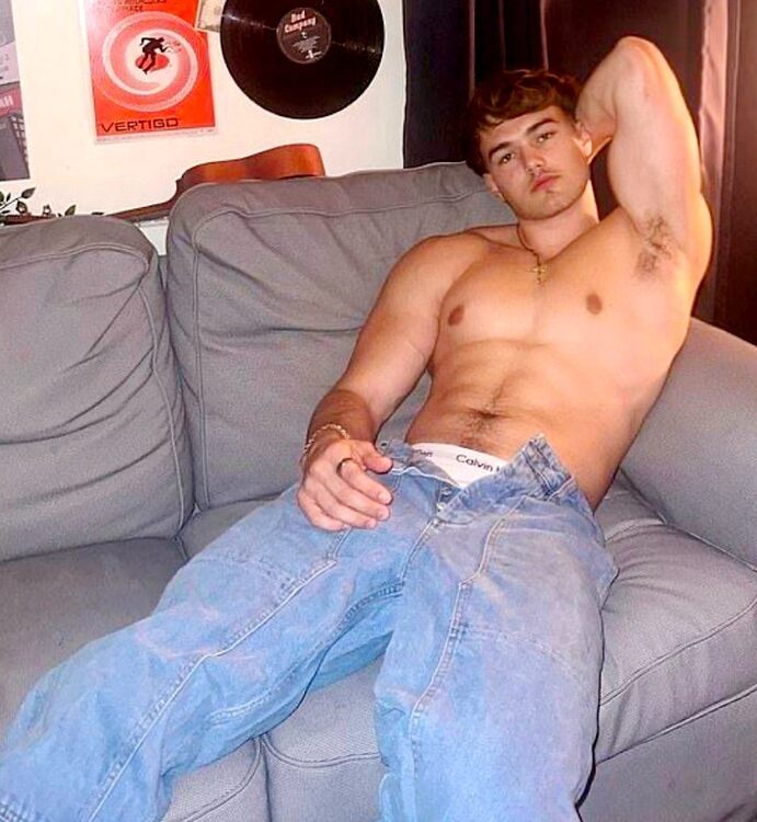 xxxnextdoor nbuttton.jpg