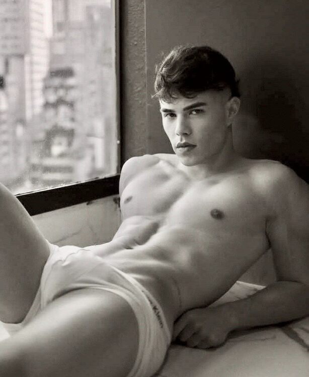 xxxwhite Rocha3.jpeg