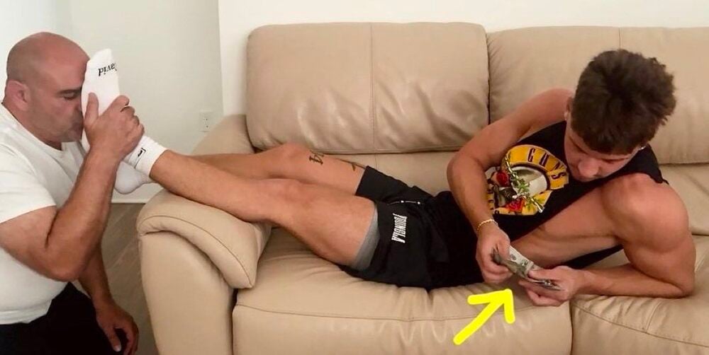 Foot Worship Paid 4.jpg