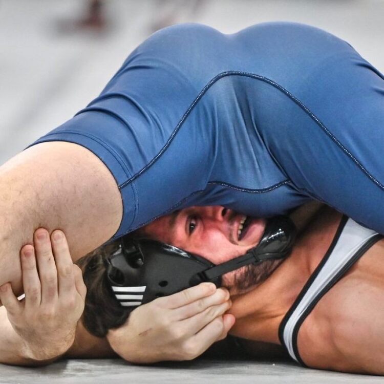 Wrestler Sniff.jpg