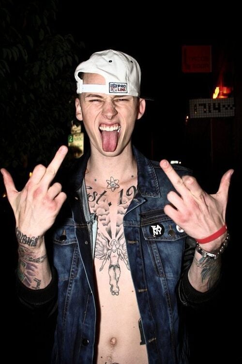 MachineGunKelly4.jpg