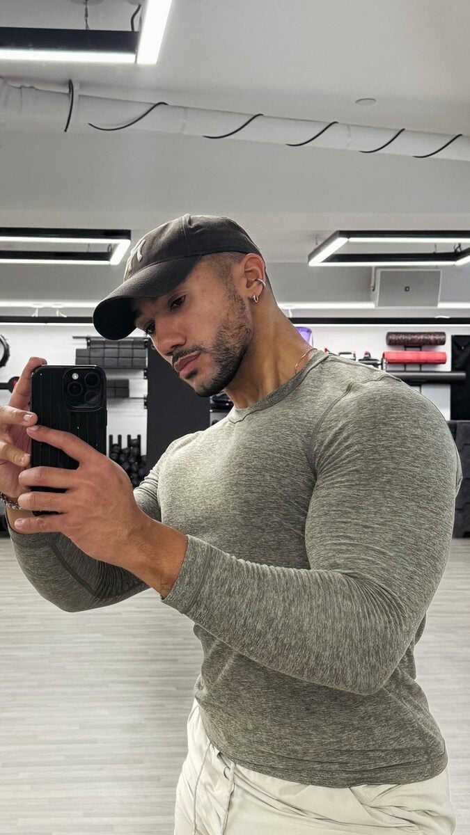 Even with his Shirt ON...