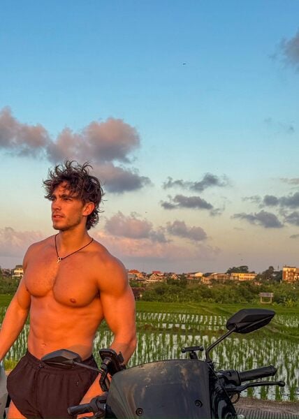 small.20251208_205244.jpg.667c8ca4ad6599