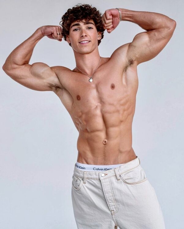 xxxarmpits diver.jpg