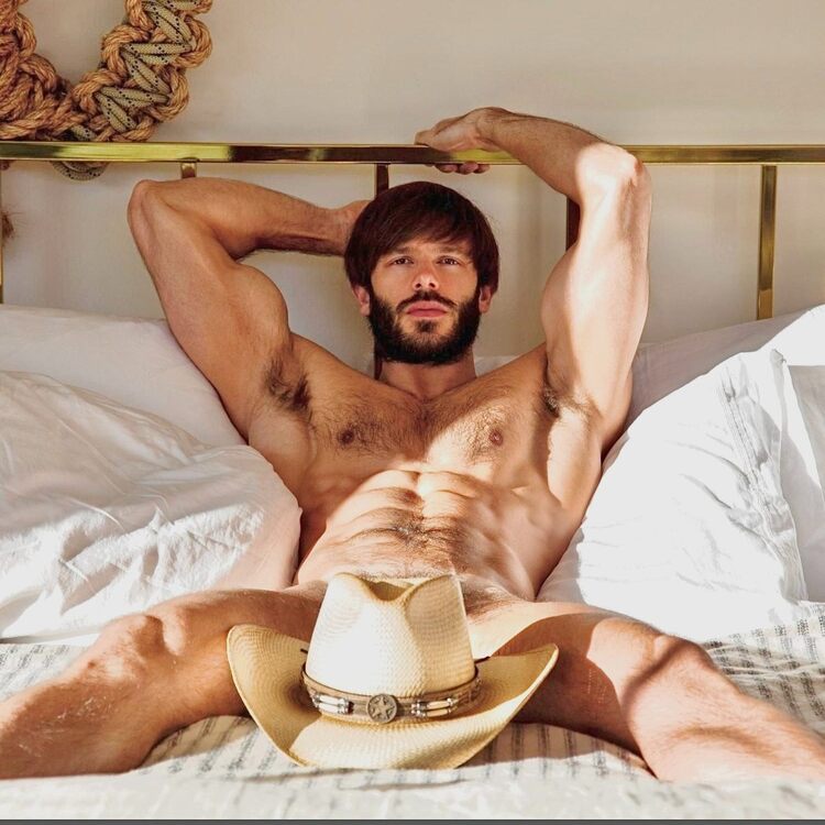 xxxcum2bed French.jpg