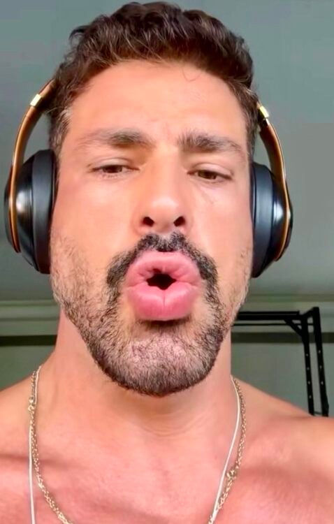 xxxlipsbj round.jpeg