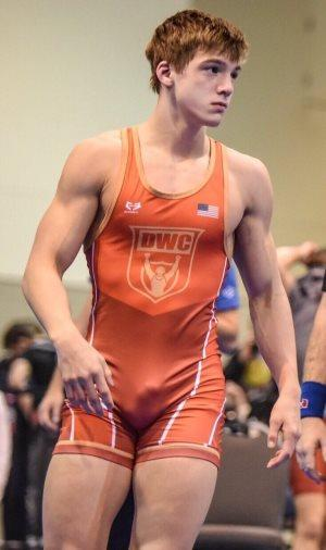 large.wrestling3(1).png.611aa80e4bf8605c