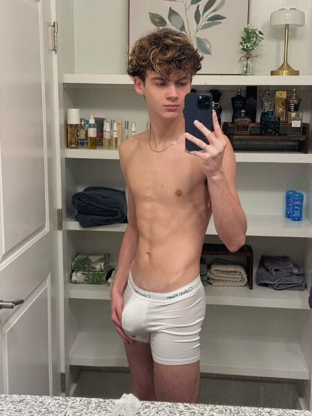 small.20260322_030914.jpg.b988f7c1568bf7