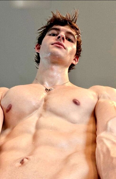 xxxdownhere navel.jpg