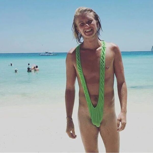 large.The_Mankini.jpg.bb35f5b04fd239870079e62ff0c7a20d.jpeg