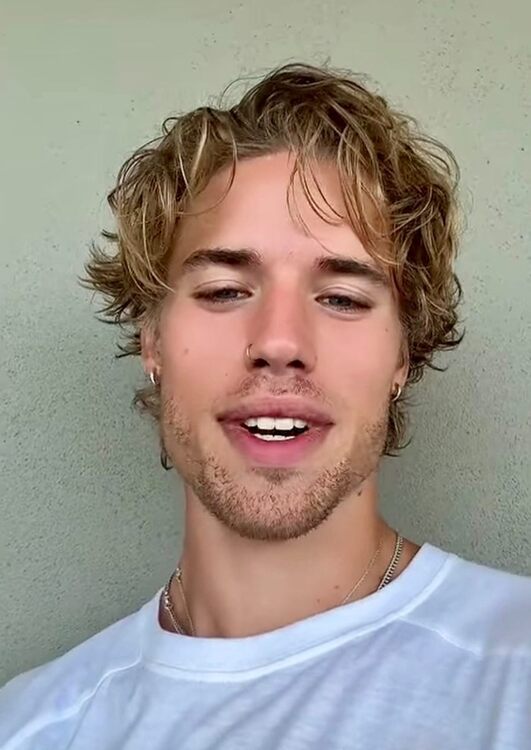 xxxblondishmodel.jpg