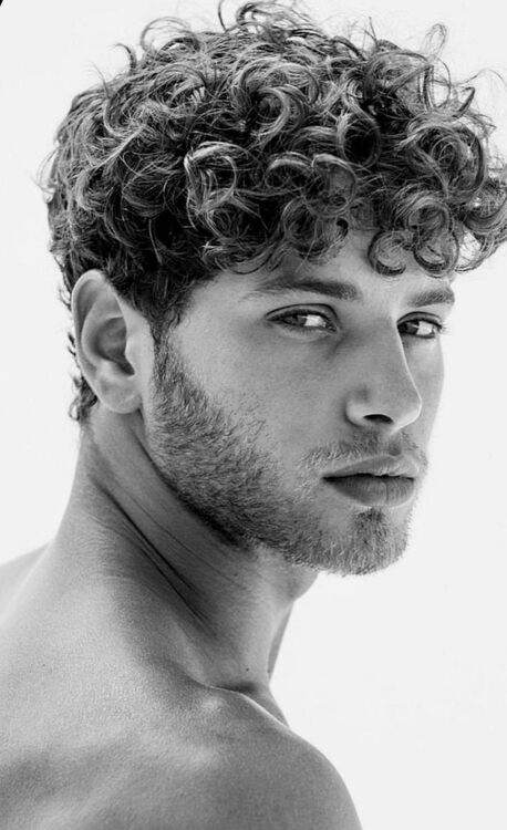 xxxcurlyhead.jpg