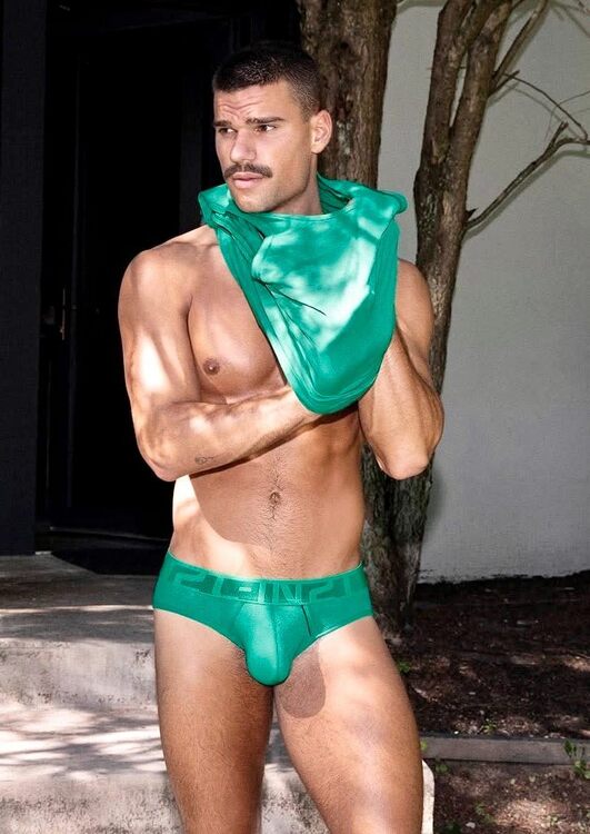 xxxgreen8.jpg