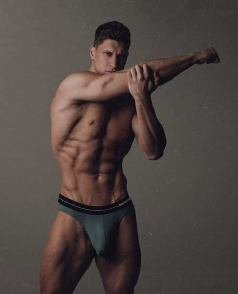1-kyle-h-34355.jpg
