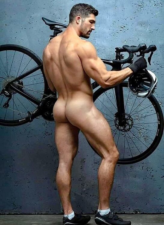 xxxbikehunk.JPG