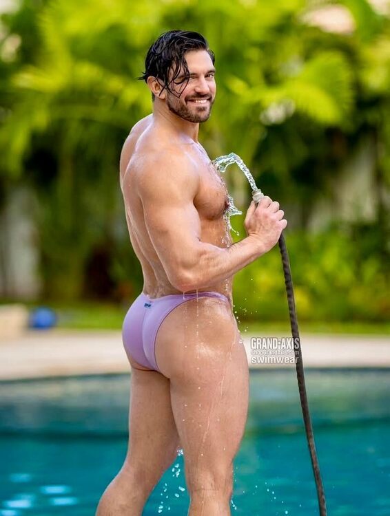 xxxfrontsteve2.jpg