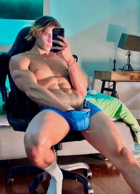 xxxhandsblue.jpg