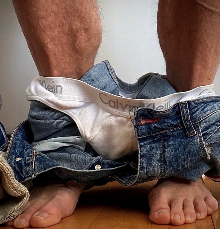xxxjeansfeet.jpg