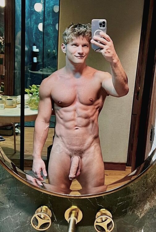 xxxmirroruncut.jpg