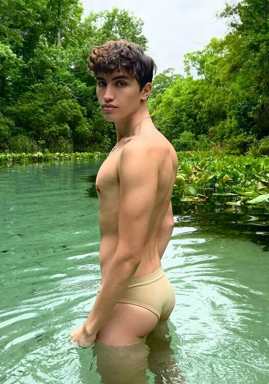 xxxoutdoors butt.jpg