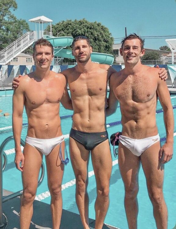 xxxpoolbotrio.jpg