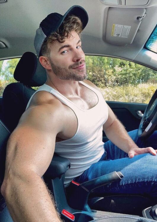xxxuberhat.jpg