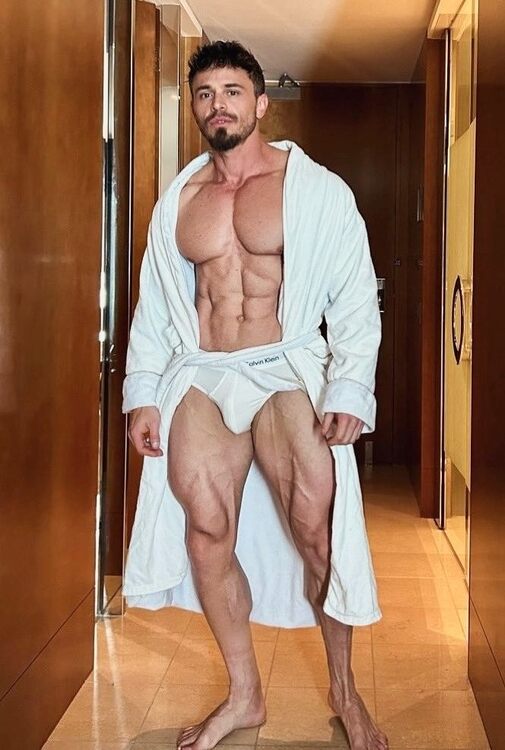 xxxwhite&legs.jpg