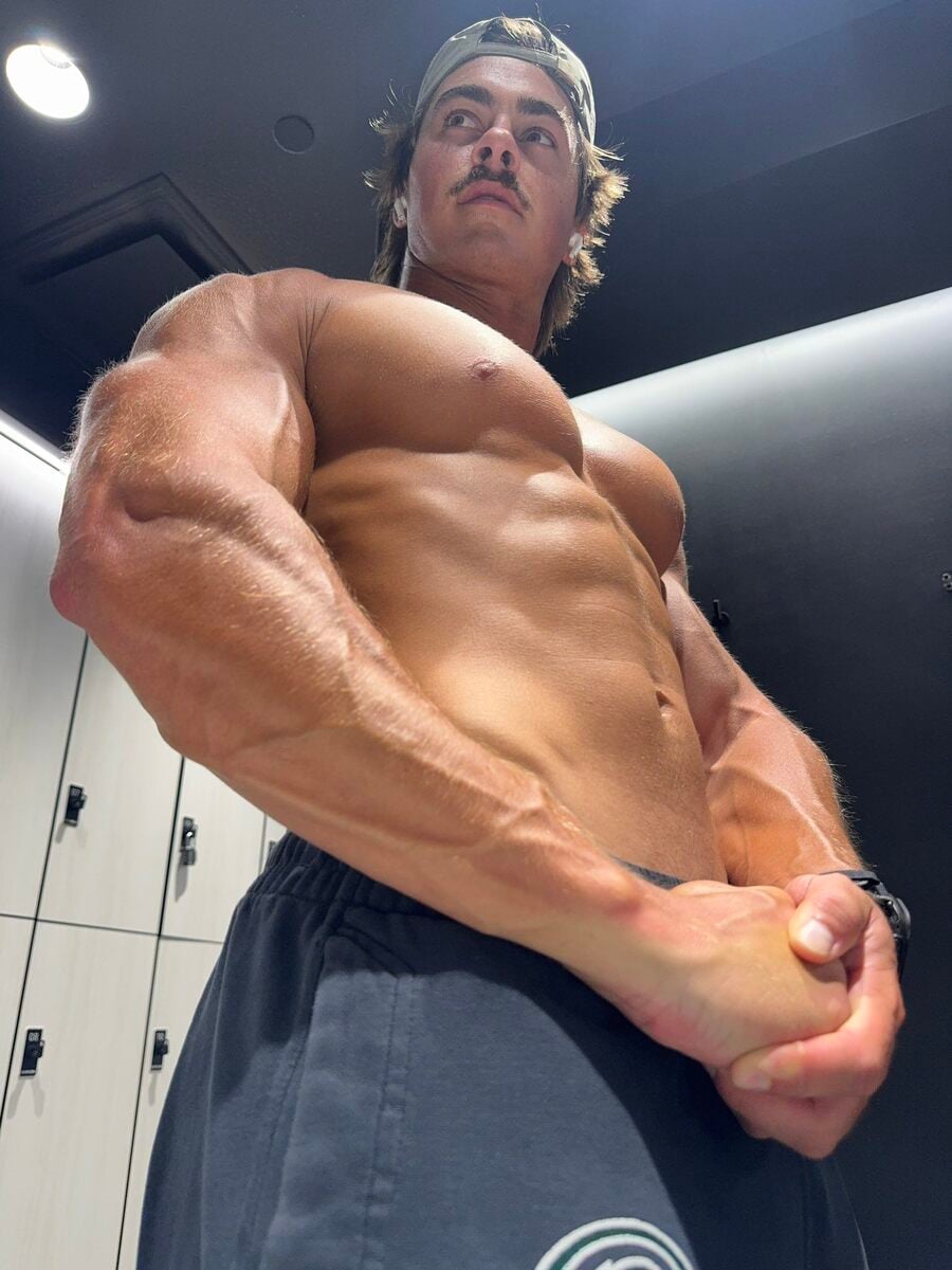 Pecs & Nips & More