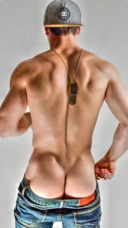 xxxcapbackbutt.jpg