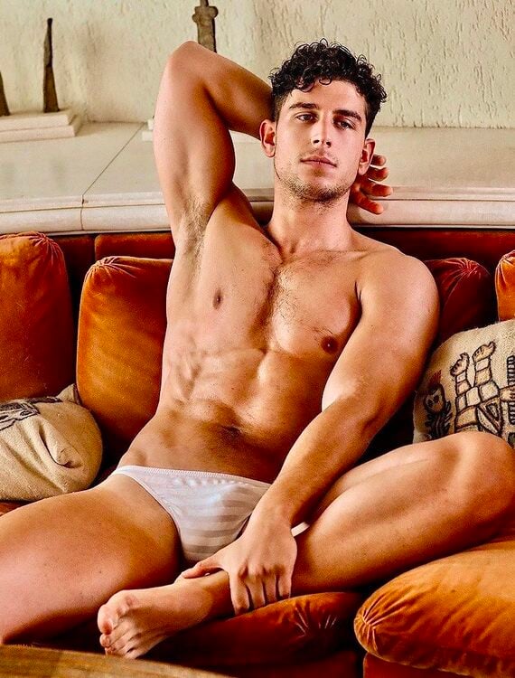 xxxcurly couch.jpg