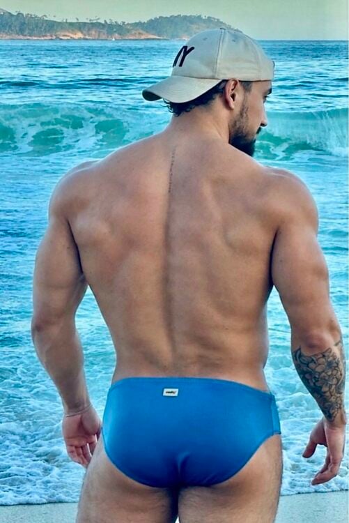 xxxfrontcap2.jpg