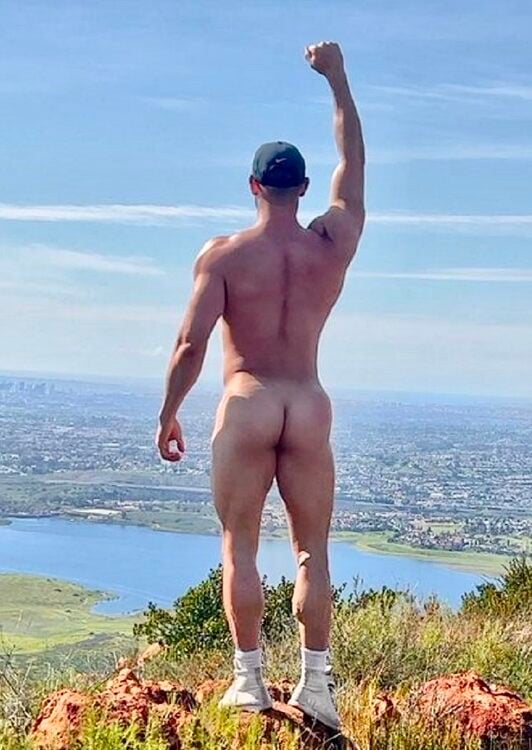 xxxfrontlandscape2.jpg