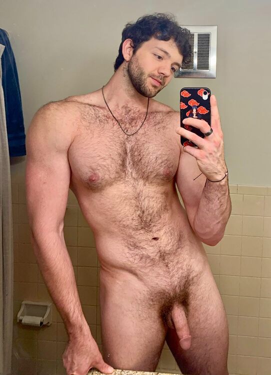 xxxhairyselfie.jpg