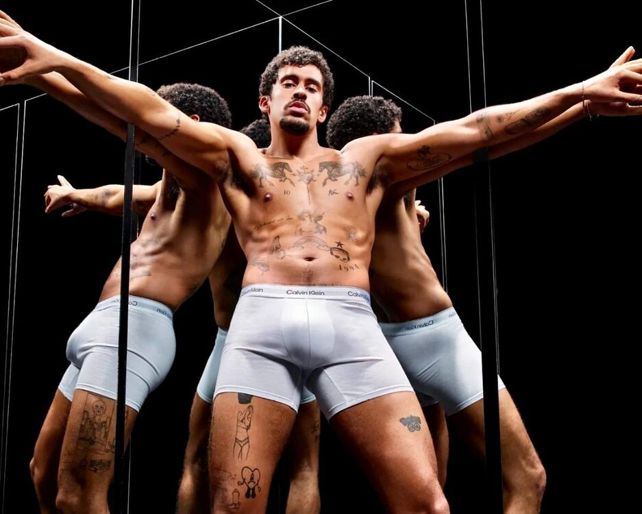 xxxmirrorbunny2.jpg