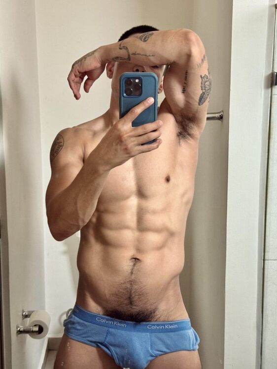 xxxpubes&tats.JPG