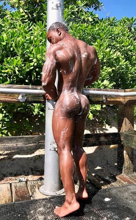 xxxshoweroutblack.jpg