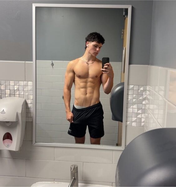 small.HOe4_iYaoAAKQ_3.jpg.4fa0384456ded7