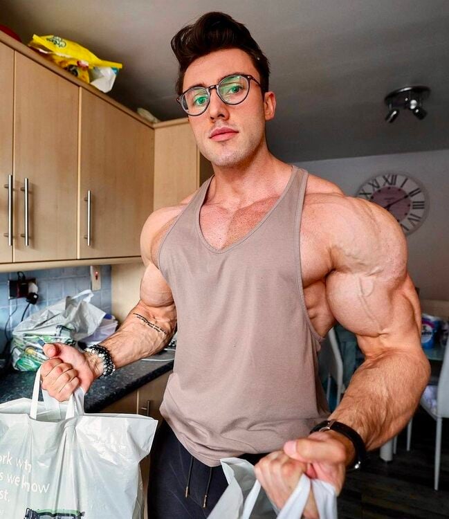 xxxarms&glasses.jpg