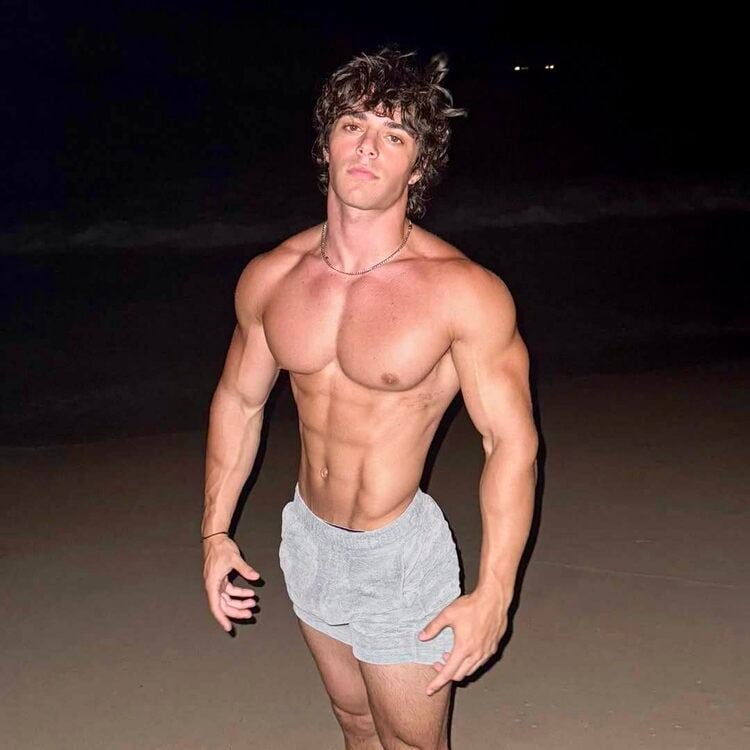 xxxbeachboynight.jpg