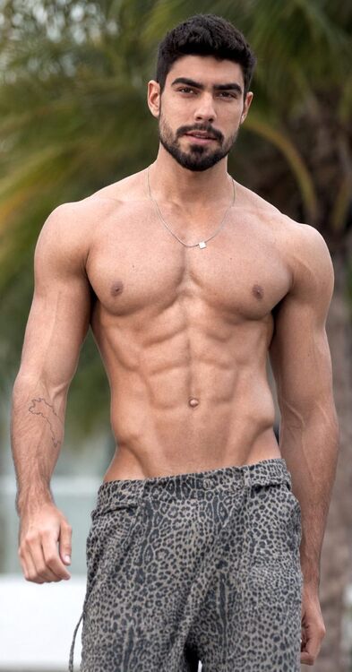 xxxbeardnavel.JPG