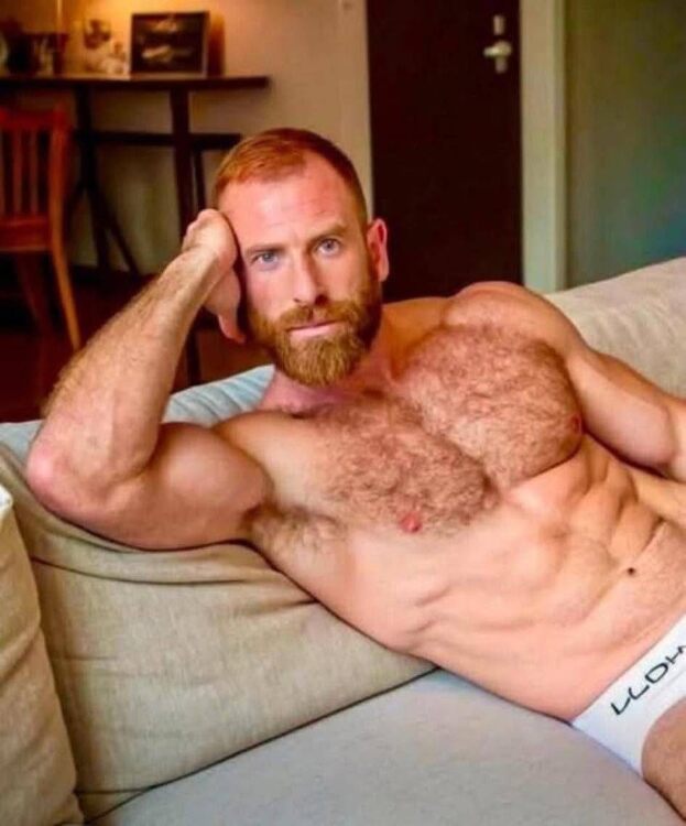 xxxgingercouch.JPG