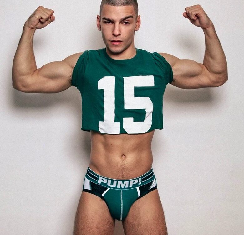 xxxgreenarms.jpg