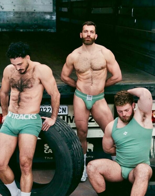xxxgreenguys.jpg