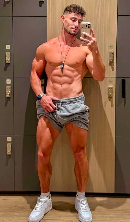 xxxgym curly.jpg