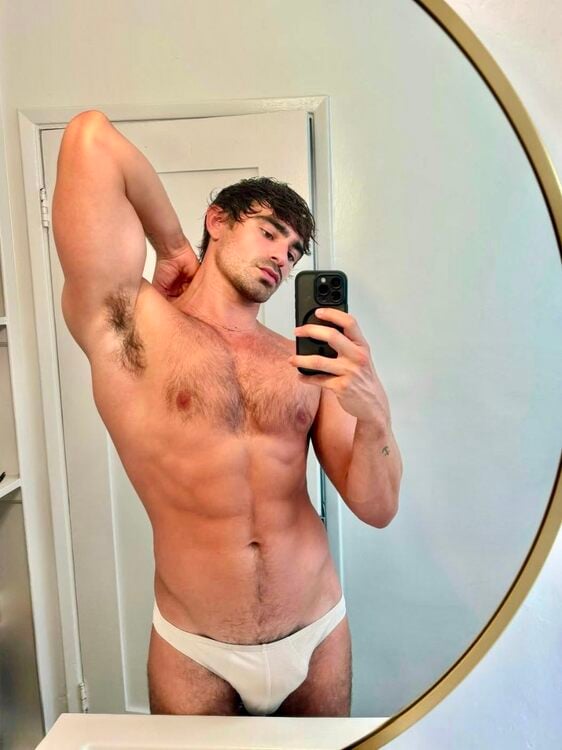xxxmirrorbriefs.jpg