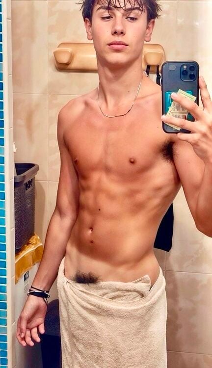 xxxpubes&towel.jpg