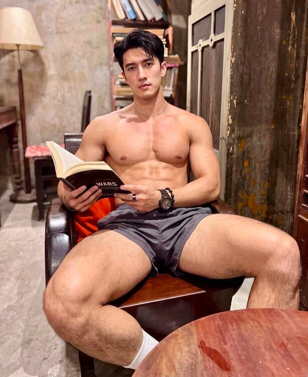 xxxreadasian.jpg